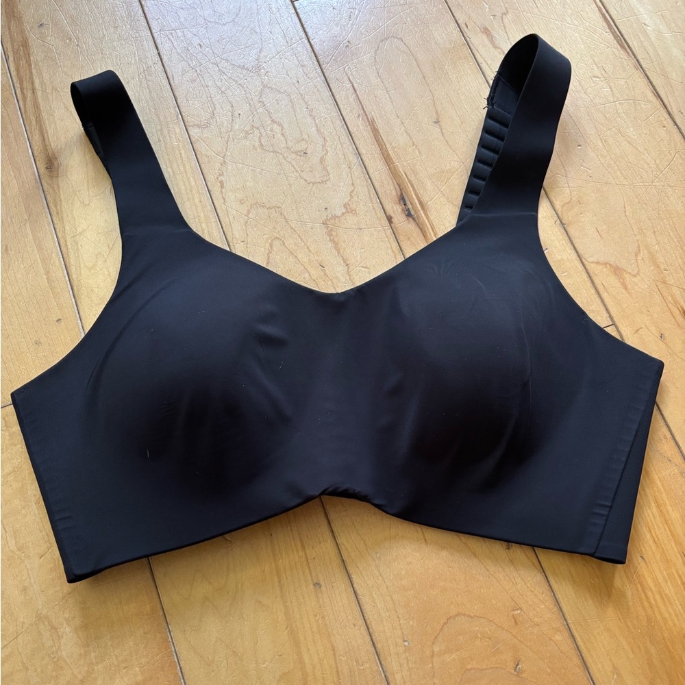 Seamless Black Women's Bra